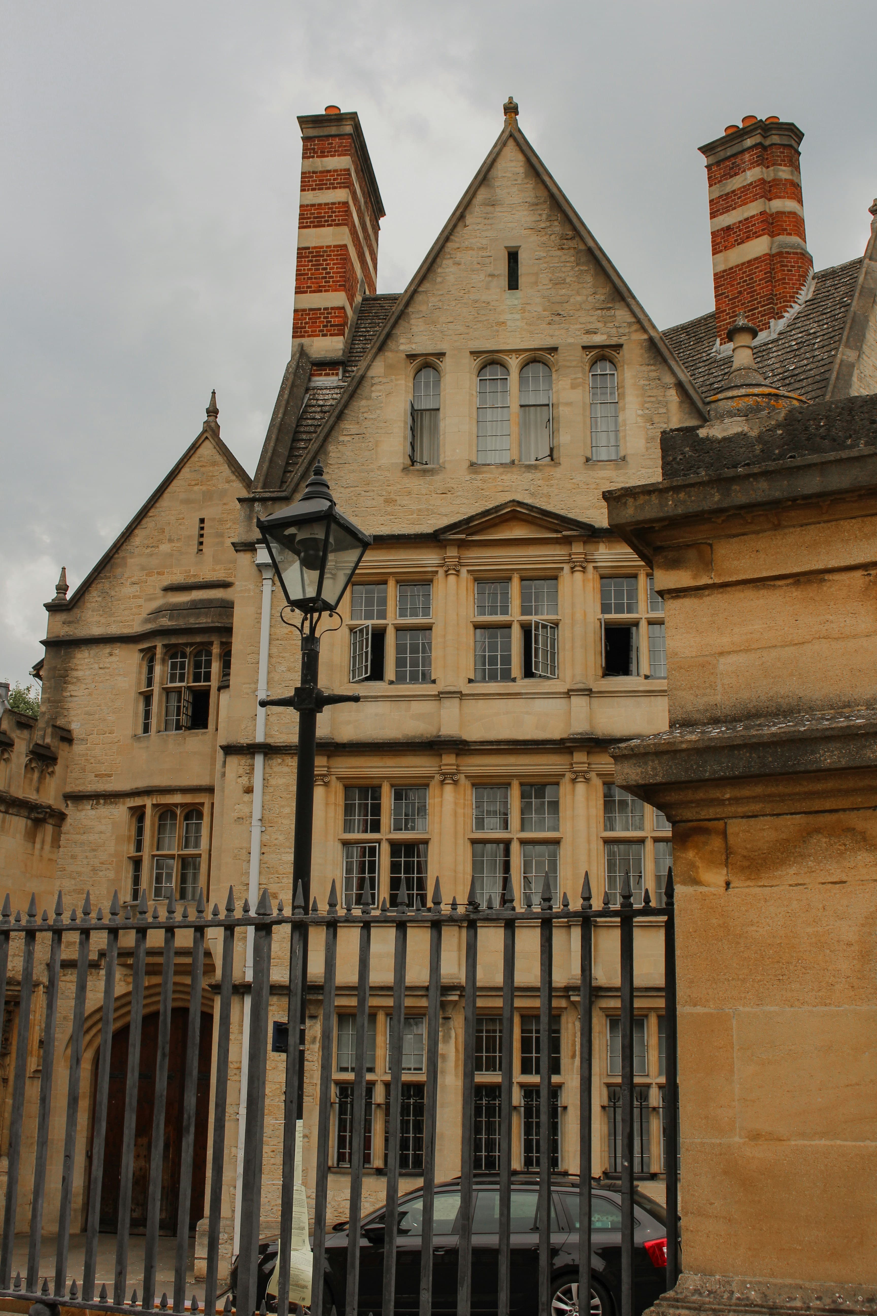 UK Visa and Immigration IELTS - Big Ben